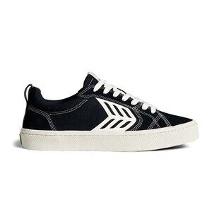 Brand New Cariuma Catiba Pro Low Skate Shoe Unisex ( Women's 9.5 and Men's 8)